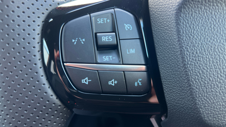 Ford Puma 1.0 EcoBoost Hybrid mHEV ST-Line X 5dr Petrol Hatchback